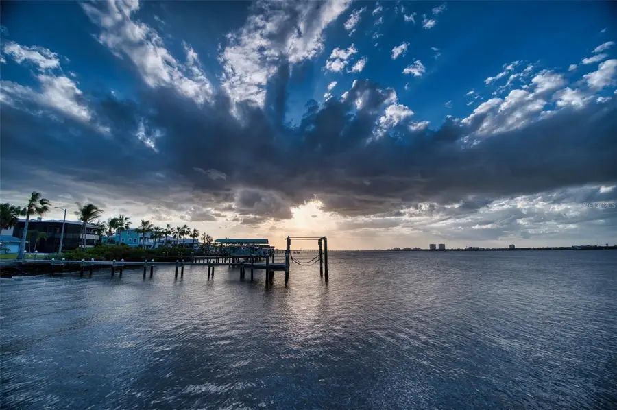 210 21st Street Ne, Bradenton, FL 34208 - #2