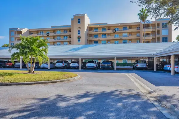 3740 Pinebrook Circle #604, BRADENTON, FL 34209