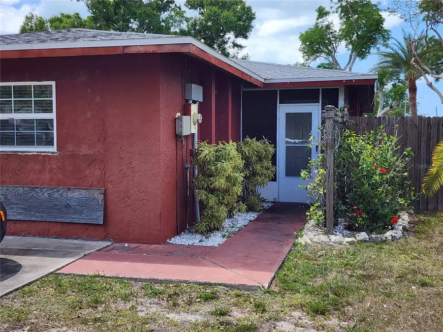 3050 8th Street, Sarasota, FL 34237 - #2