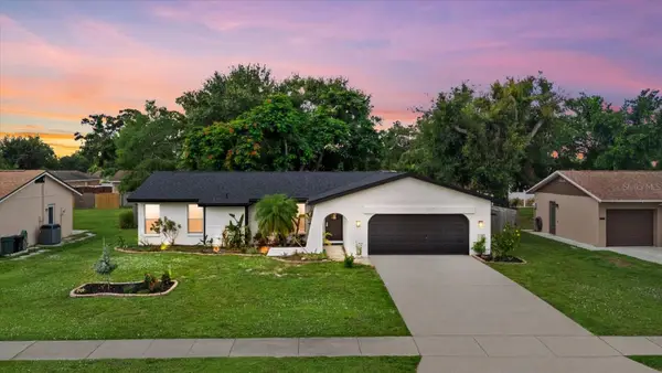 816 Queen Palm Lane, SARASOTA, FL 34243