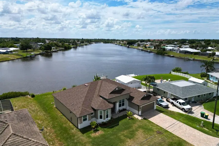 729 Crestview Circle Nw, Port Charlotte, FL 33948 - #2