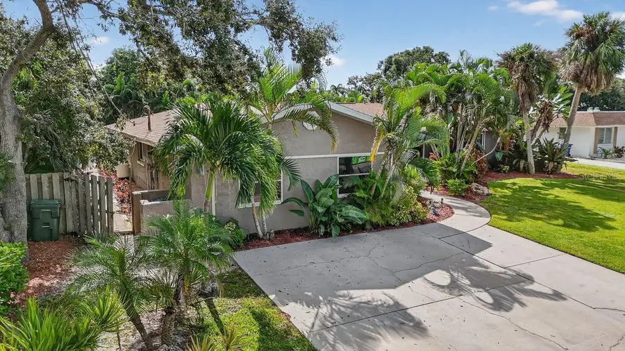 1884 Southpointe Drive, Sarasota, FL 34231 - #2