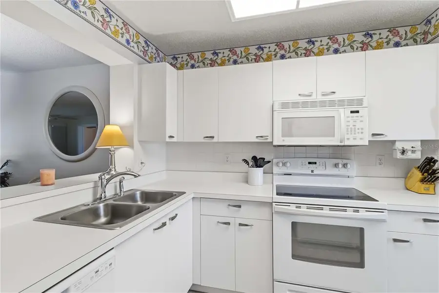 3950 Ironwood Circle #205, Bradenton, FL 34209 - #3