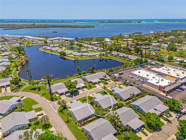 9505 Colonial Drive, BRADENTON, FL 34210