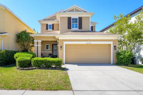32698 Windelstraw Drive, WESLEY CHAPEL, FL 33545