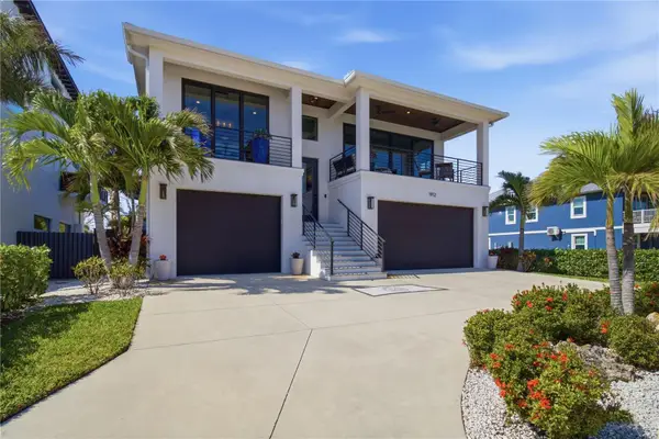 1912 Riverside Drive E, BRADENTON, FL 34208