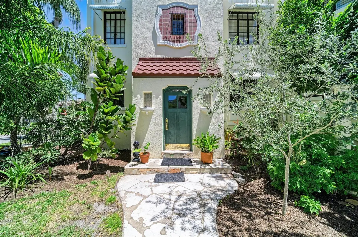 210 N 17th Street W #14, Bradenton, FL 34205 - #1