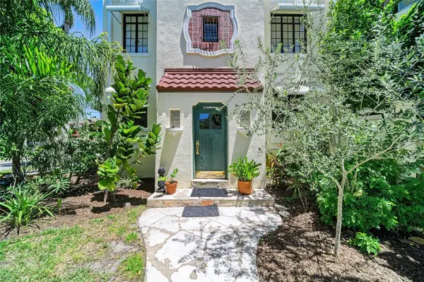210 N 17th Street W #14, BRADENTON, FL 34205