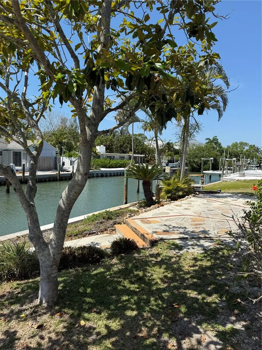 541 De Narvaez Drive, Longboat Key, FL 34228 - #1