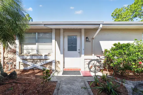 2201 Holkham Place, SUN CITY CENTER, FL 33573