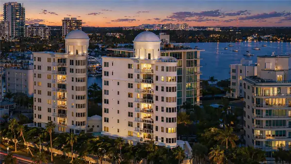 128 Golden Gate Point #202A, SARASOTA, FL 34236