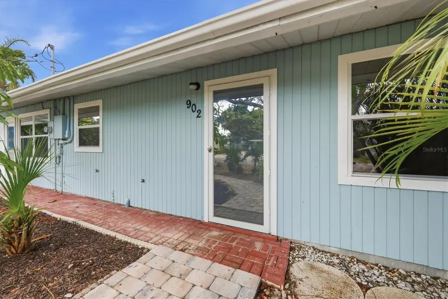902 37th Street W, Bradenton, FL 34205 - #3