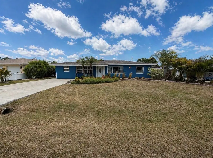 1320 Laurel Avenue, Venice, FL 34285 - #3
