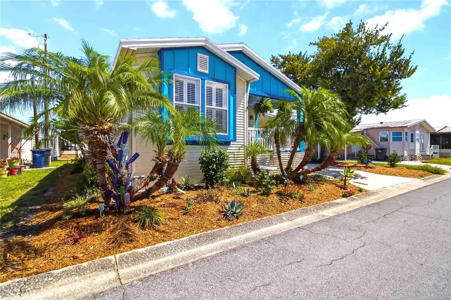 915 50th Avenue W, Bradenton, FL 34207 - #2