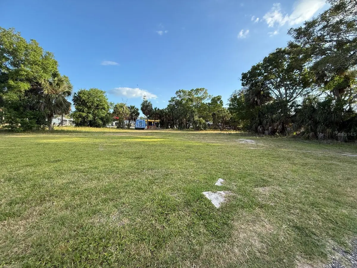 3733 6th Street S, Saint Petersburg, FL 33705 - #1
