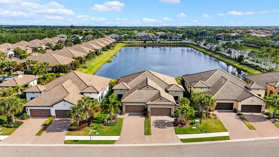 4417 Amalfi Avenue, Sarasota, FL 34243 - #2