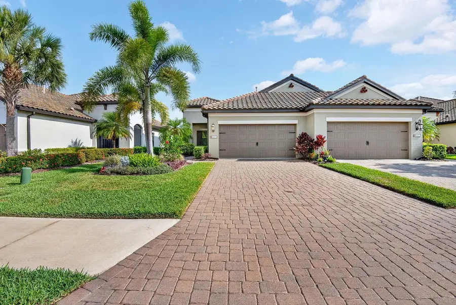 4417 Amalfi Avenue, Sarasota, FL 34243 - #3