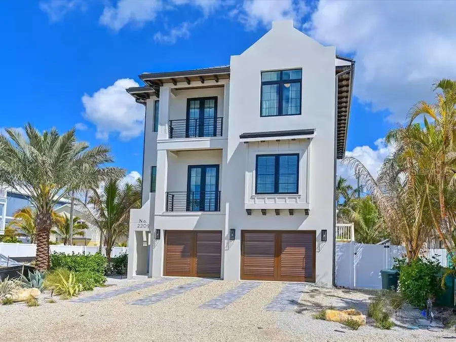 2209 Avenue B, Bradenton Beach, FL 34217 - #2