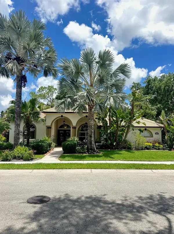 8005 Desoto Woods Drive, SARASOTA, FL 34243