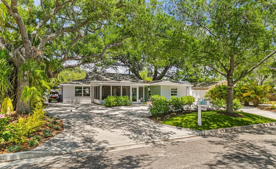 2215 Hibiscus Street, Sarasota, FL 34239 - #2