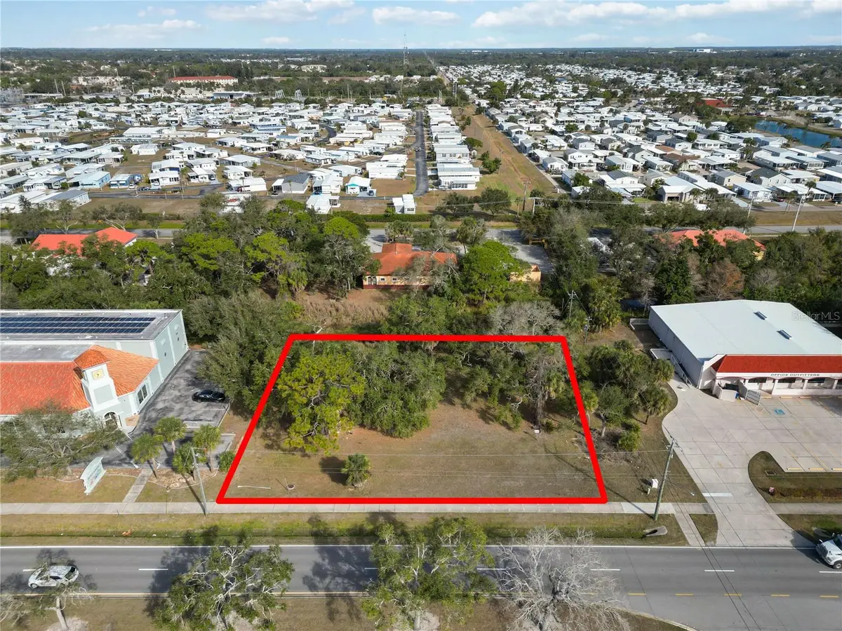 841 E Venice Avenue, Venice, FL 34285 - #1
