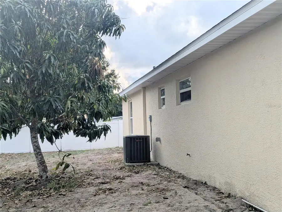 1808 36th Avenue E, Bradenton, FL 34208 - #3