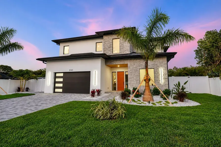 2121 Clematis Court, Sarasota, FL 34239 - #2