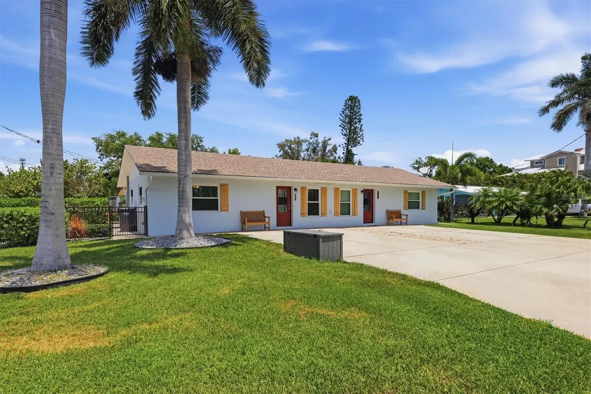 10121 46th Avenue W, Bradenton, FL 34210 - #1