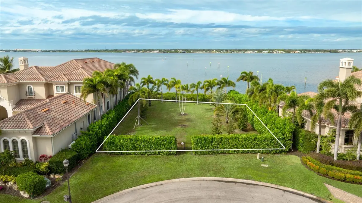 4223 Hawk Island Drive, Bradenton, FL 34208 - #1