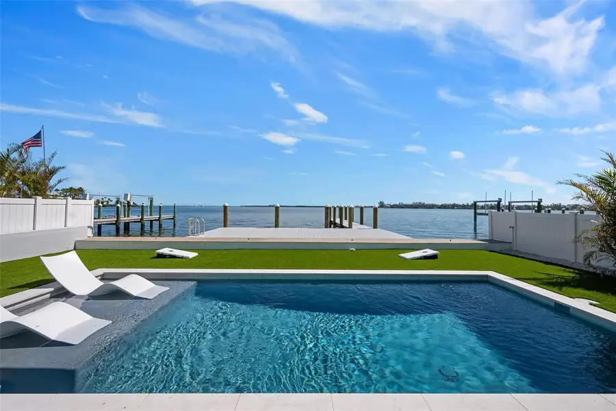 118 9th Street N, Bradenton Beach, FL 34217 - #2