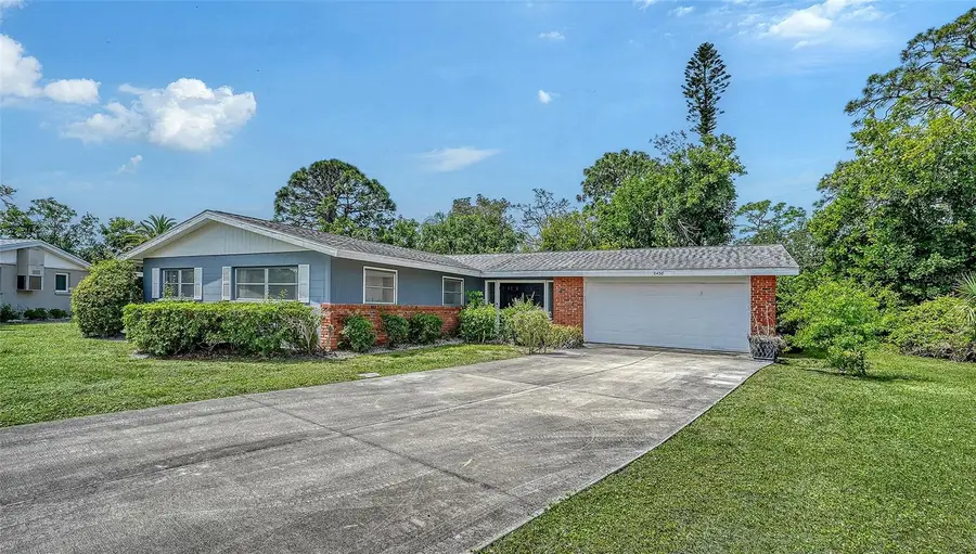 2436 Breakwater Circle, Sarasota, FL 34231 - #2