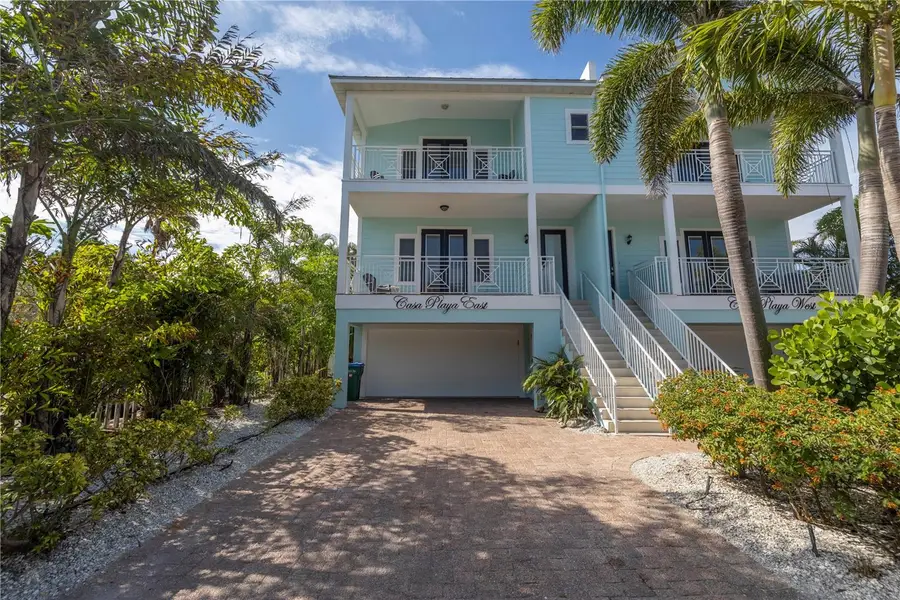 105 4th Street S, Bradenton Beach, FL 34217 - #2