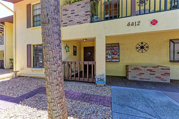 4412 Spicewood Drive #E, BRADENTON, FL 34208