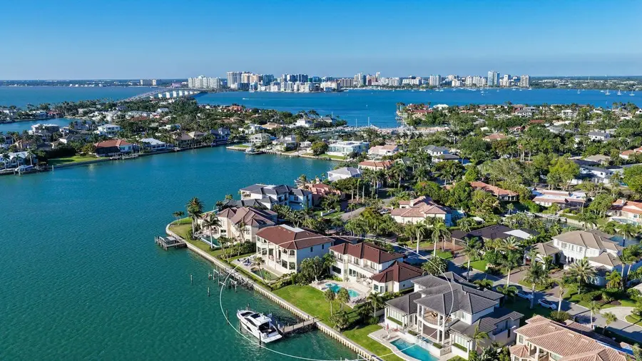 344 W Royal Flamingo Drive, Sarasota, FL 34236 - #3