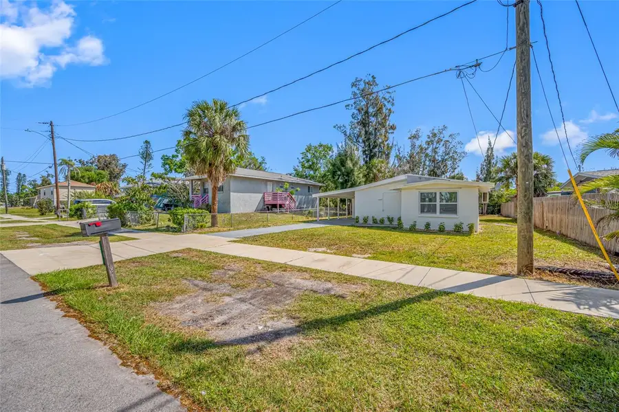 6908 11th Avenue E, Palmetto, FL 34221 - #3