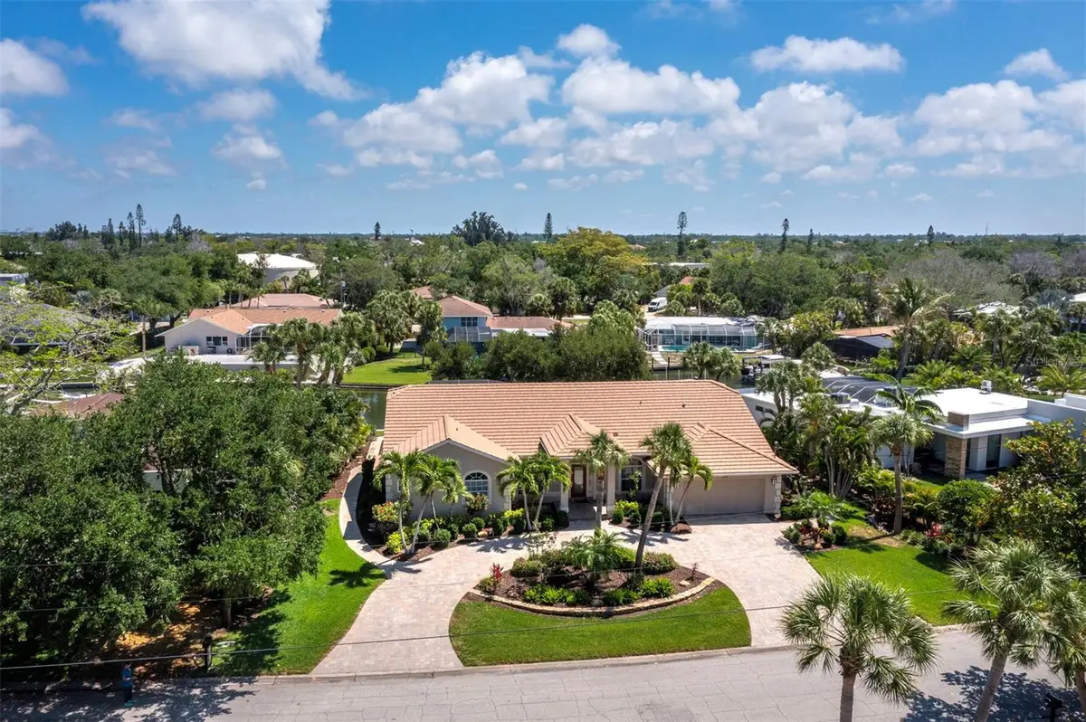 819 Paradise Way, Sarasota, FL 34242 - #1