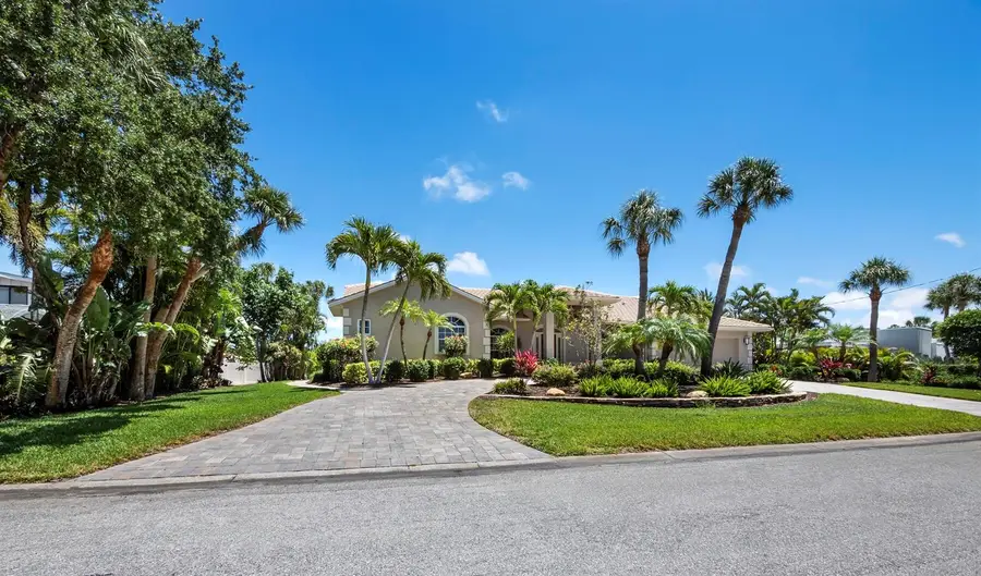 819 Paradise Way, Sarasota, FL 34242 - #3