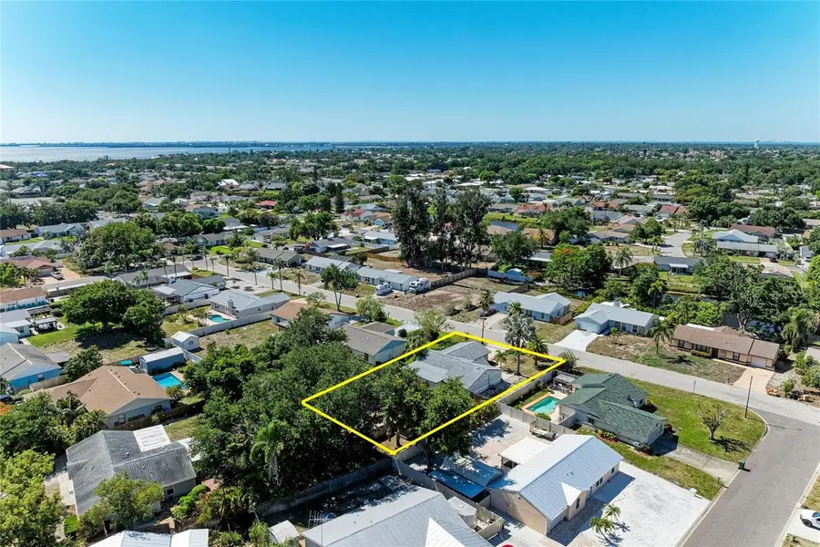 6705 35th Avenue W, Bradenton, FL 34209 - #2