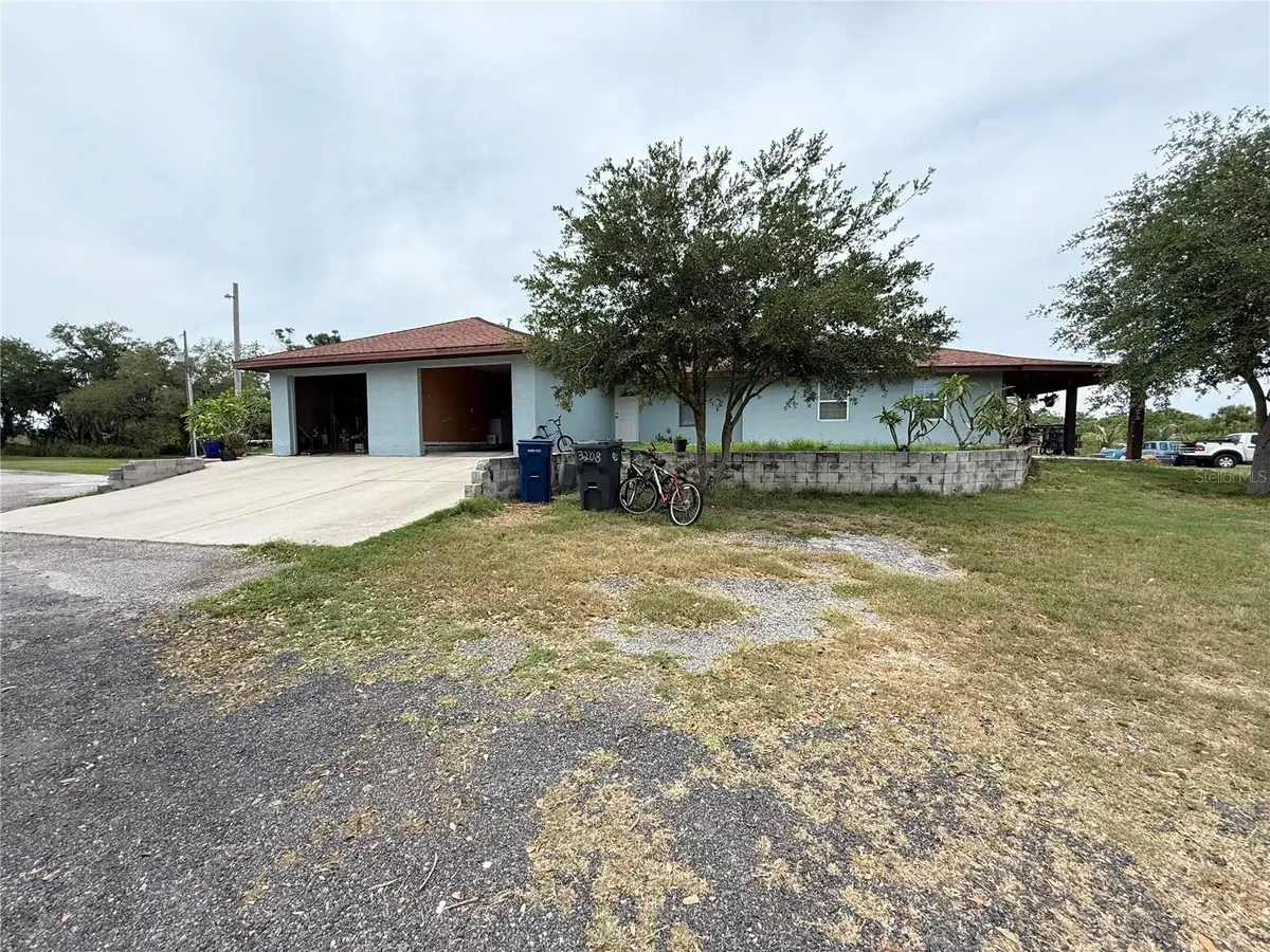 3208 16th Ave E, Palmetto, FL 34221 - #1