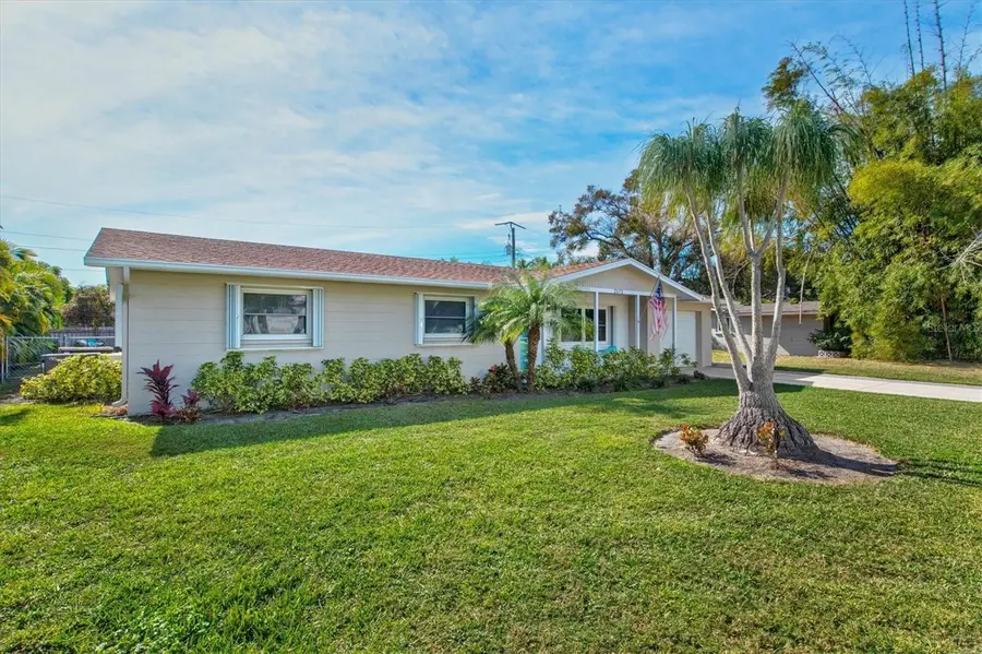 2572 Jefferson Circle, Sarasota, FL 34239 - #3