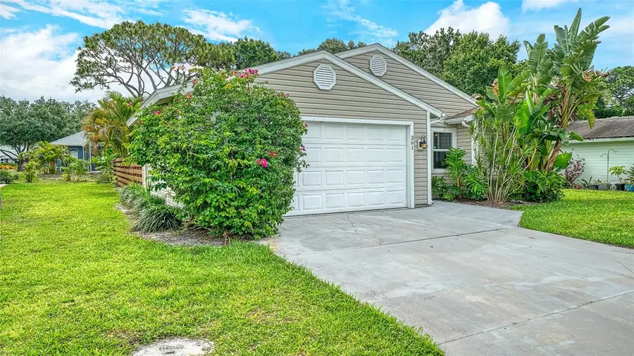 361 Bearded Oaks Circle, Sarasota, FL 34232 - #3
