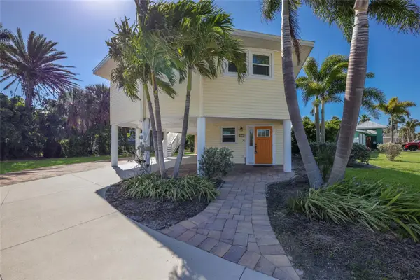 221 85th Street, HOLMES BEACH, FL 34217