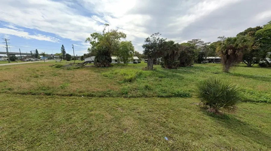 114 Florida Avenue Nw, Moore Haven, FL 33471 - #2