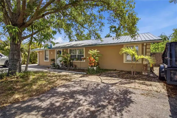 5727 11th Street E, BRADENTON, FL 34203