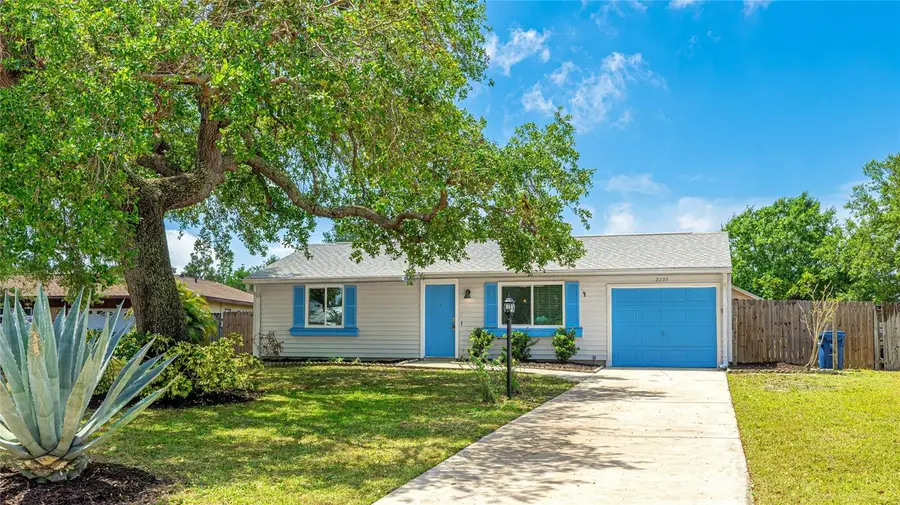 2237 Lockwood Meadows Circle, Sarasota, FL 34234 - #2