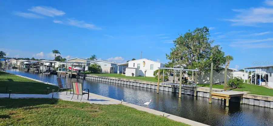 122 W Saint Annes Circle, Apollo Beach, FL 33572 - #2