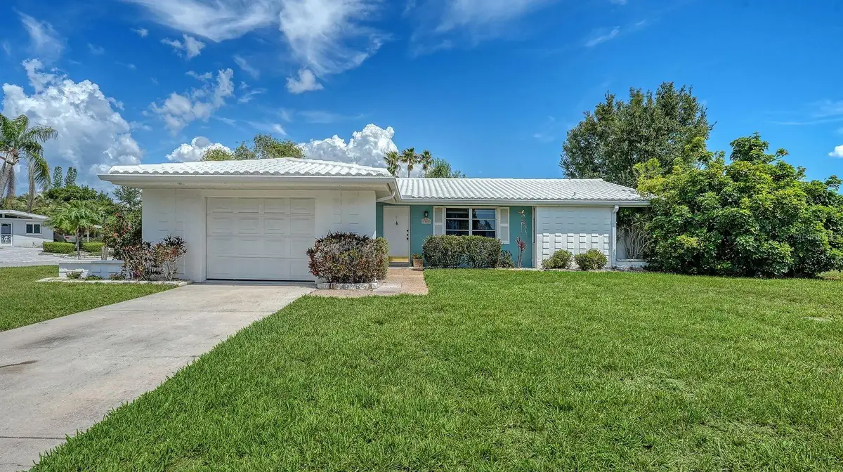 2822 Safe Harbor Circle, Sarasota, FL 34231 - #1