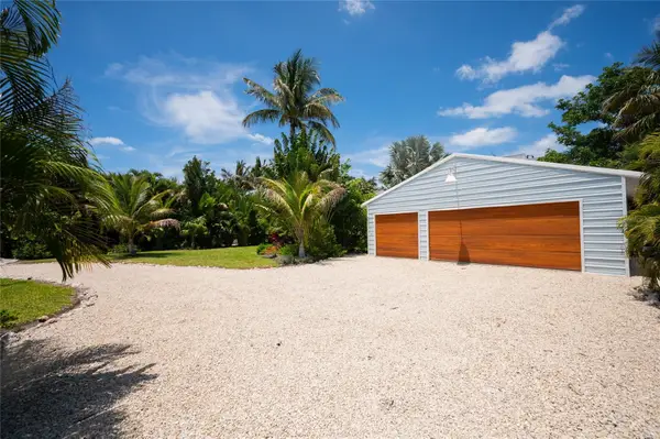 240 Gladiolus Street, ANNA MARIA, FL 34216