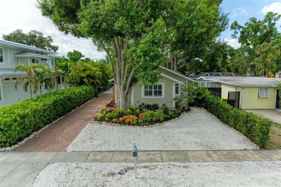 2250 Hillview Street, Sarasota, FL 34239 - #2