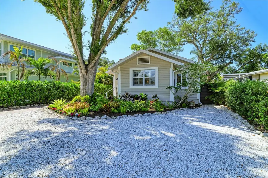2250 Hillview Street, Sarasota, FL 34239 - #3